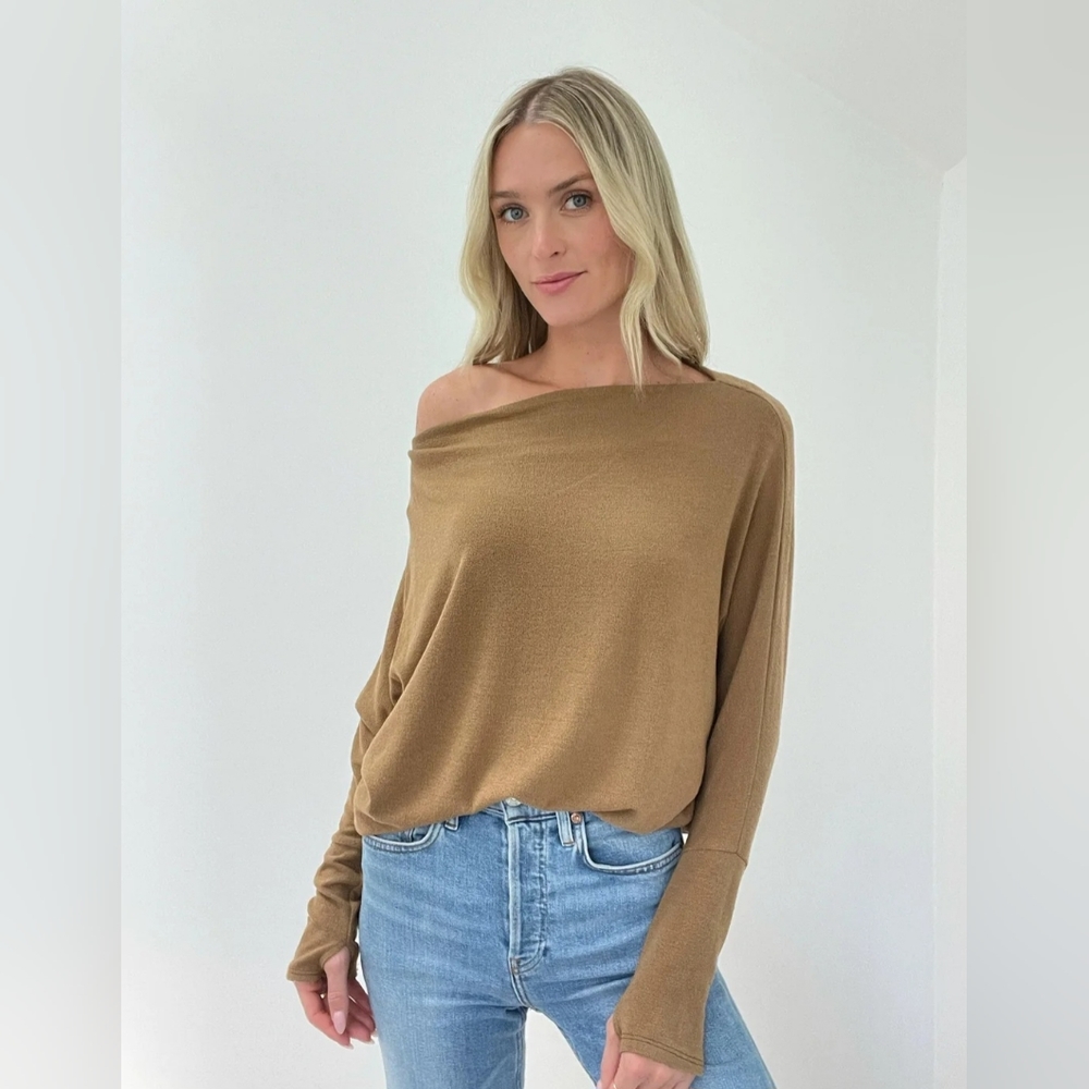 Six-fifty anywhere taupe top